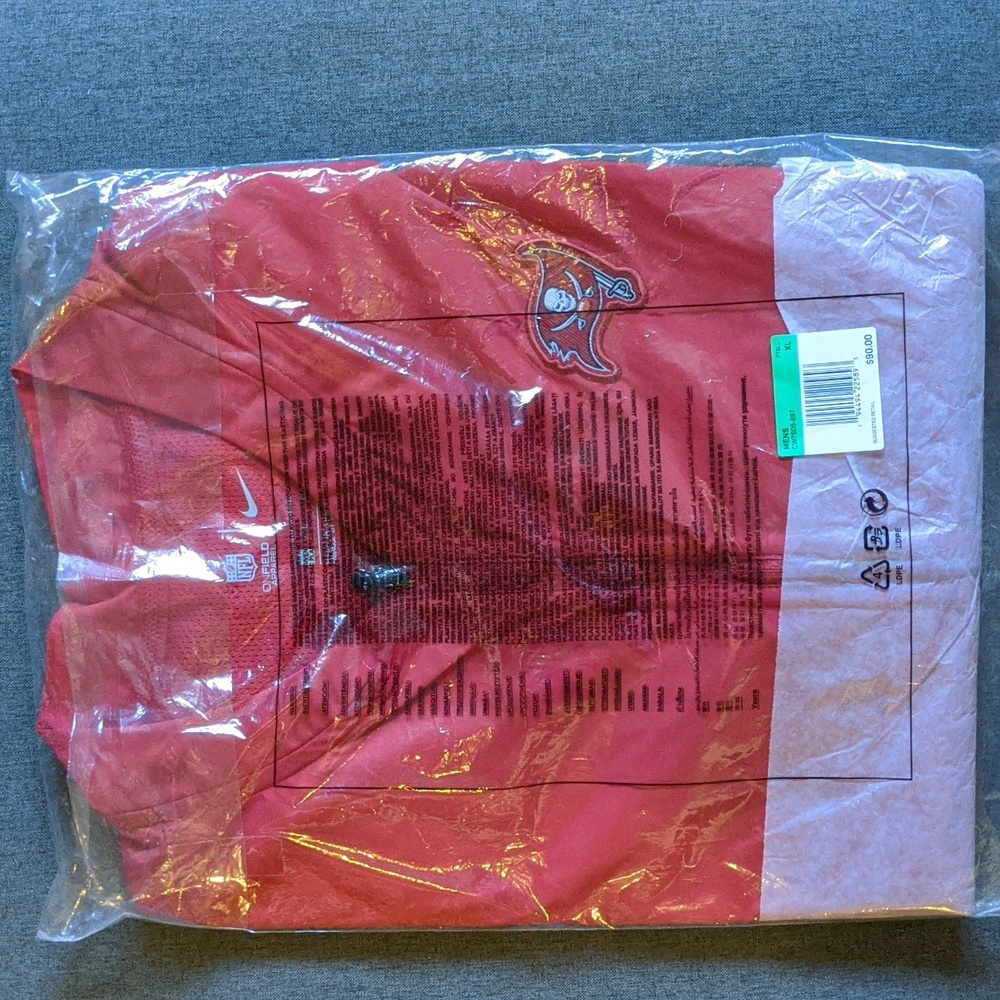TB Buccaneers short sleeve jacket XL